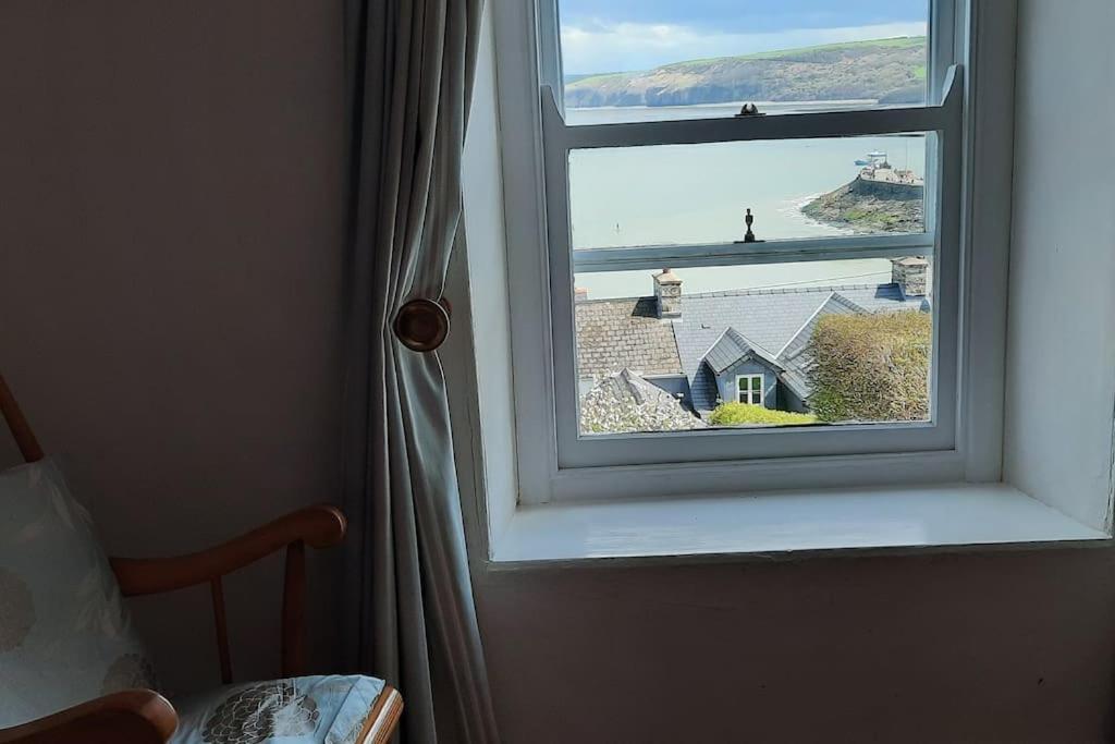 ニューキー Arvonia Sleeps 7, Sea Views, Dog Friendlyヴィラ エクステリア 写真