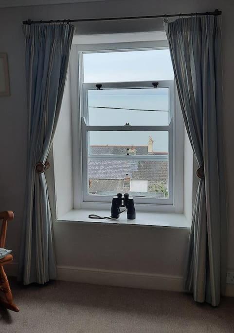ニューキー Arvonia Sleeps 7, Sea Views, Dog Friendlyヴィラ エクステリア 写真